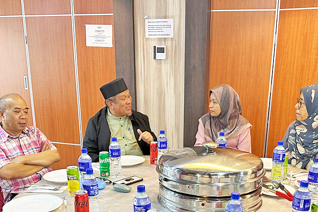 Malaysian university delegation discusses real estate studies in Brunei