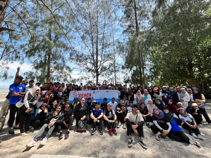 Program “ZERO WASTE BEACH CLEAN-UP” di Pantai Kelanang